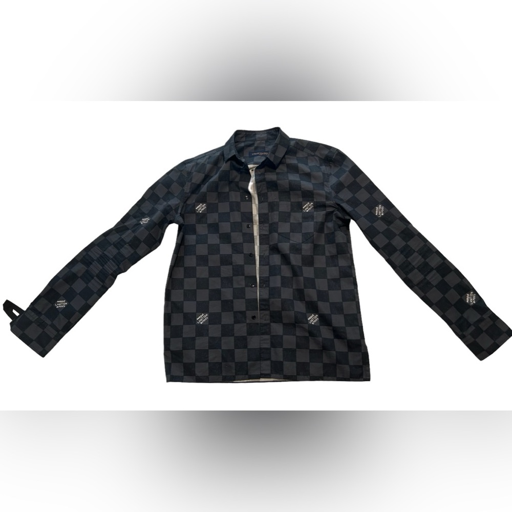 COPY - Men Louis Vuitton gray/black button up shirt. Worn a couple times.  sz M